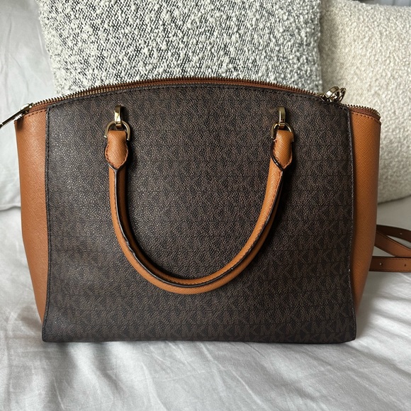 Michael Kors Ellis Signature Satchel Bag - Picture 2 of 10